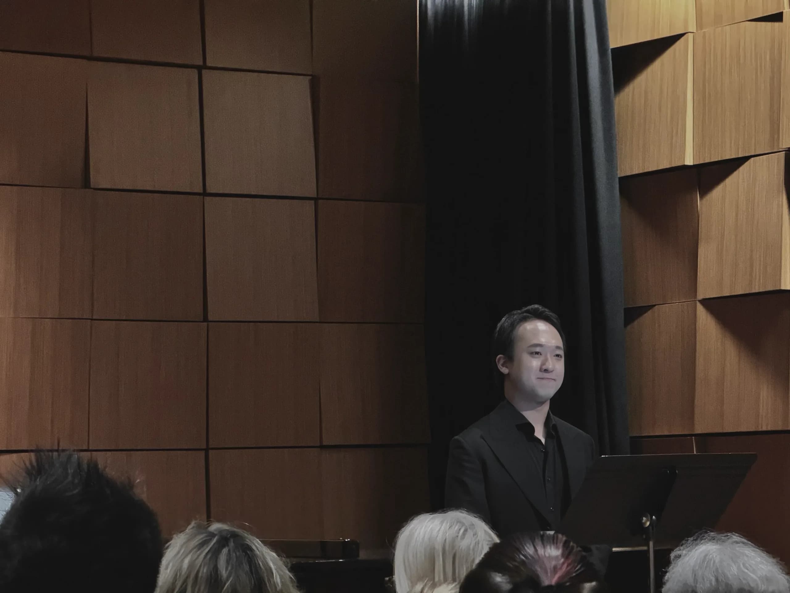 Louis Lee in concert